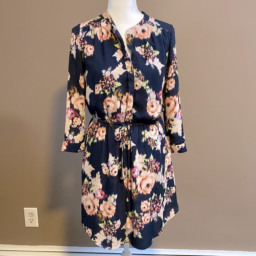 daniel rainn navy floral dress